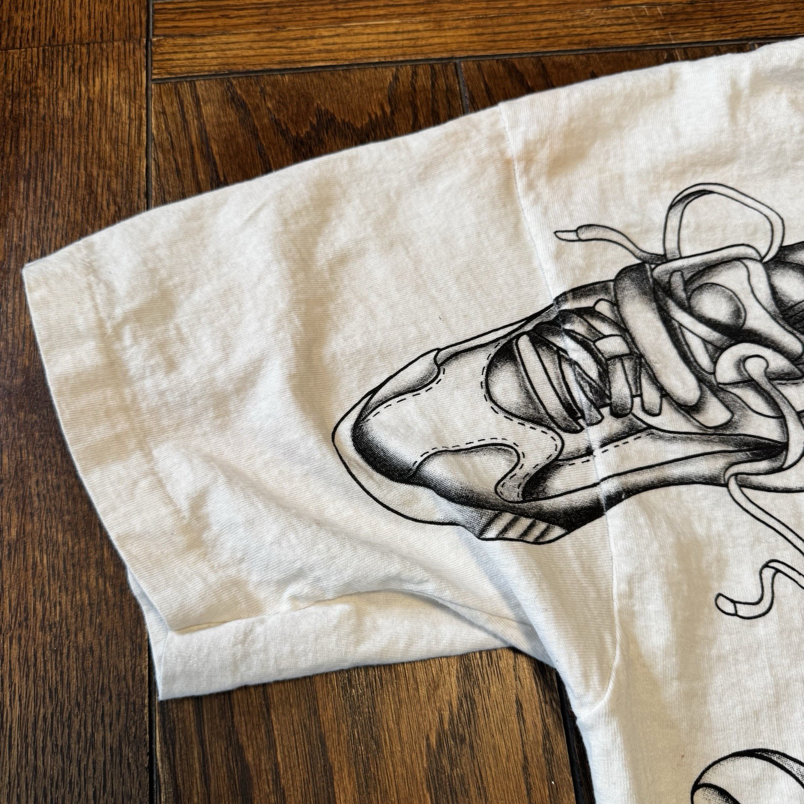 VTG MICKEY MOUSE Hip Hop T Shirt One Size Disney Cartoon Single Stitch Sneakers gallery