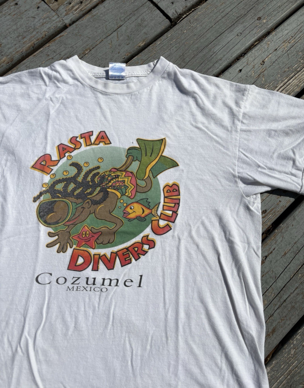 Vintage Rasta Divers Club Cozumel Mexico Tourist Tee Shirt Medium White Fish