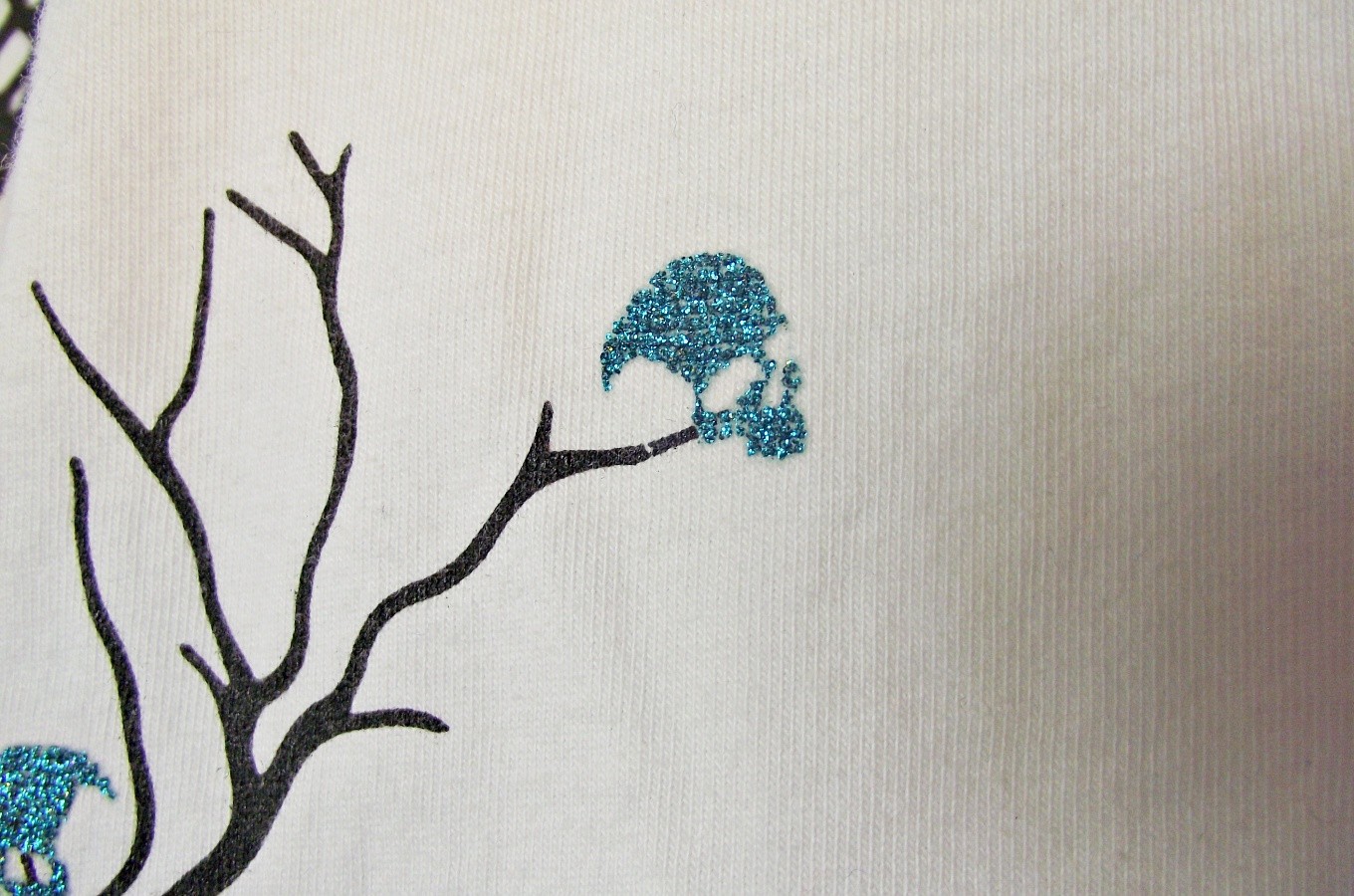 STREETWEAR Reigning Fury Mens Long Sleeve Tee White Glitter Skulls Branches Med gallery