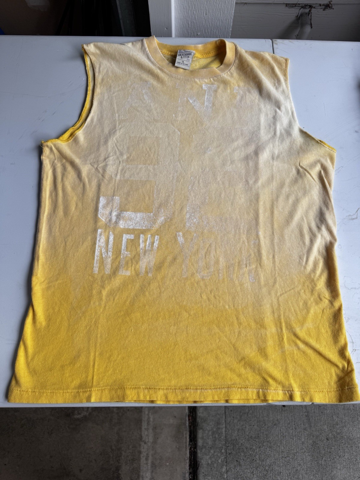 abercrombie fitch muscle shirt XL Yellow Ombré New York Graphic sleeveless