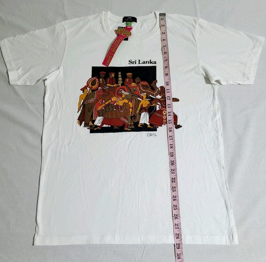 Luv SL by Odel Perahera White Graphic Print Souvenir T-shirt Sri Lanka Size M gallery