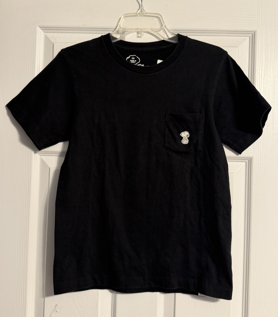 KAWS x Uniqlo x Peanuts Snoopy Pocket Tee Embroidered Shirt NEW Size XS