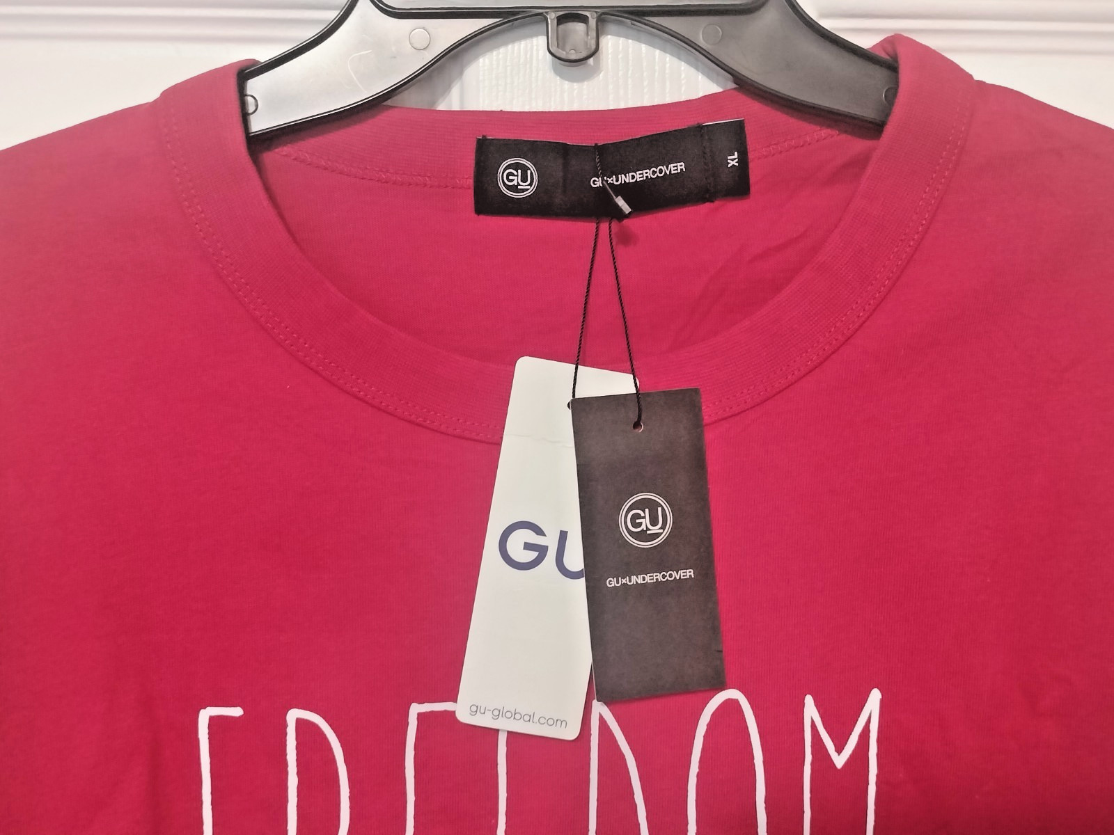 NWT Undercover x GU Jun Takahashi Freedom Noise Red T-Shirt Size XL gallery