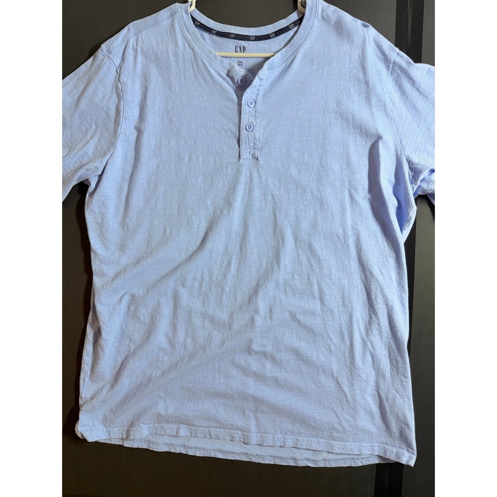 GAP Men’s XXL Light Blue Henley – Soft Casual Short‑Sleeve Shirt