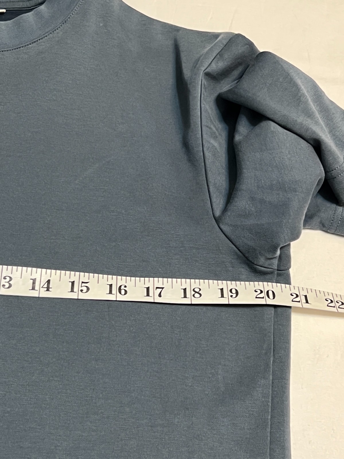 Uniqlo U AIRism Tee Mens M Blue Gray Boxy Relaxed Crew Neck Shirt gallery