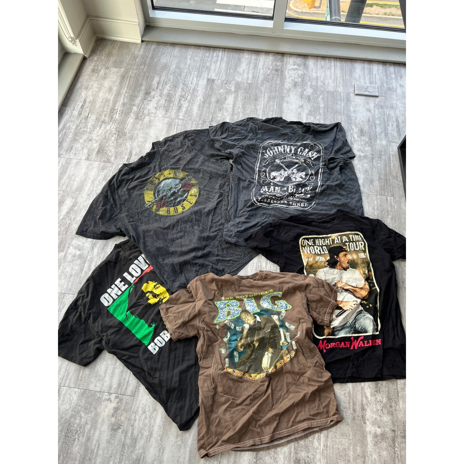 Graphic Band Tee Wholesale Lot Nirvana Dolly Parton Guns N Roses 2Pac 25 Shirts gallery