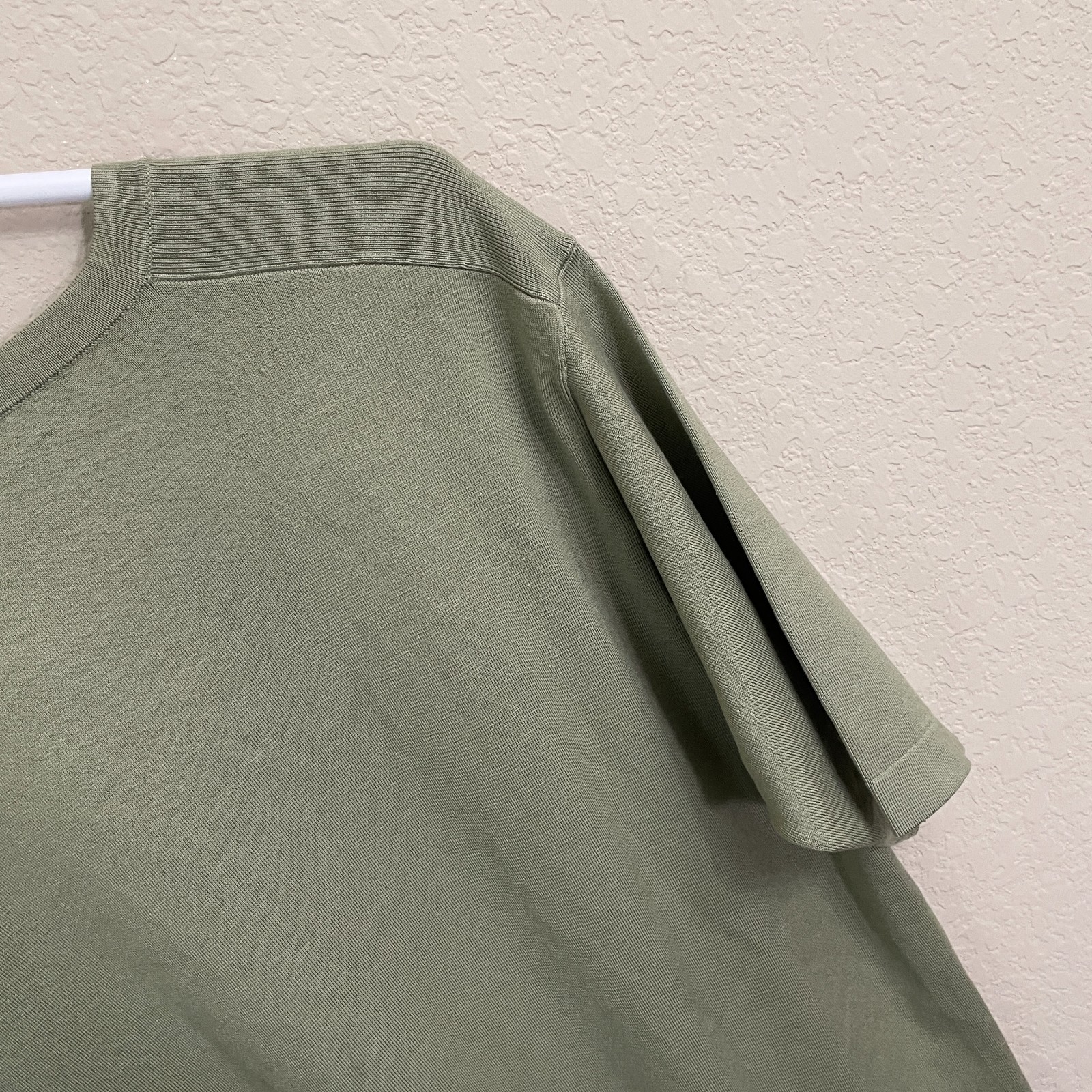 Tommy Bahama Men's Large T-Shirt Sage Green Silk Blend Casual Comfort Preppy gallery