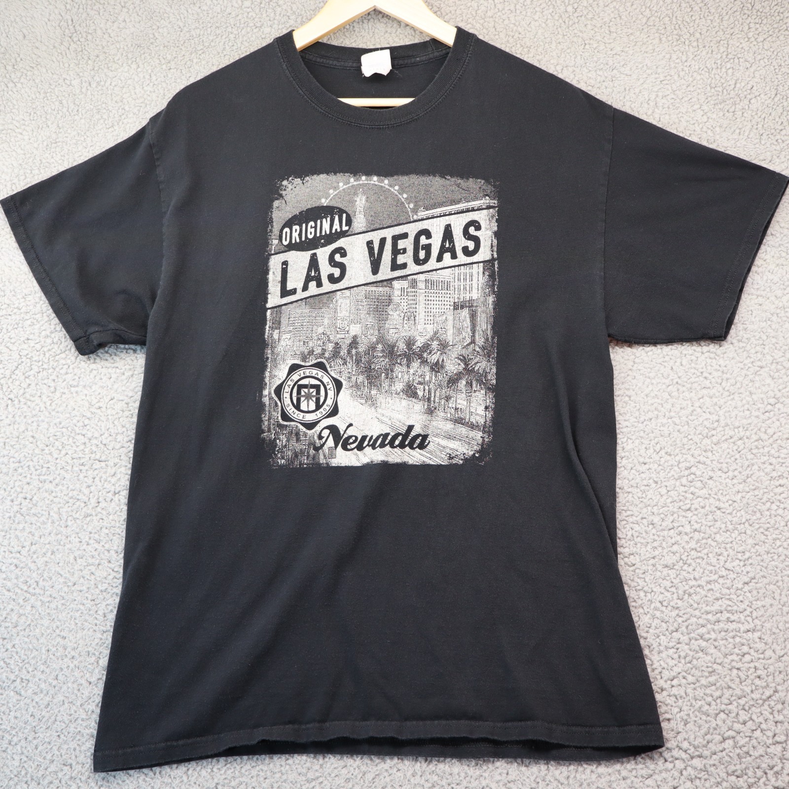 VTG Las Vegas Men Shirt Large Graphic T black Y2K postcard retro gallery