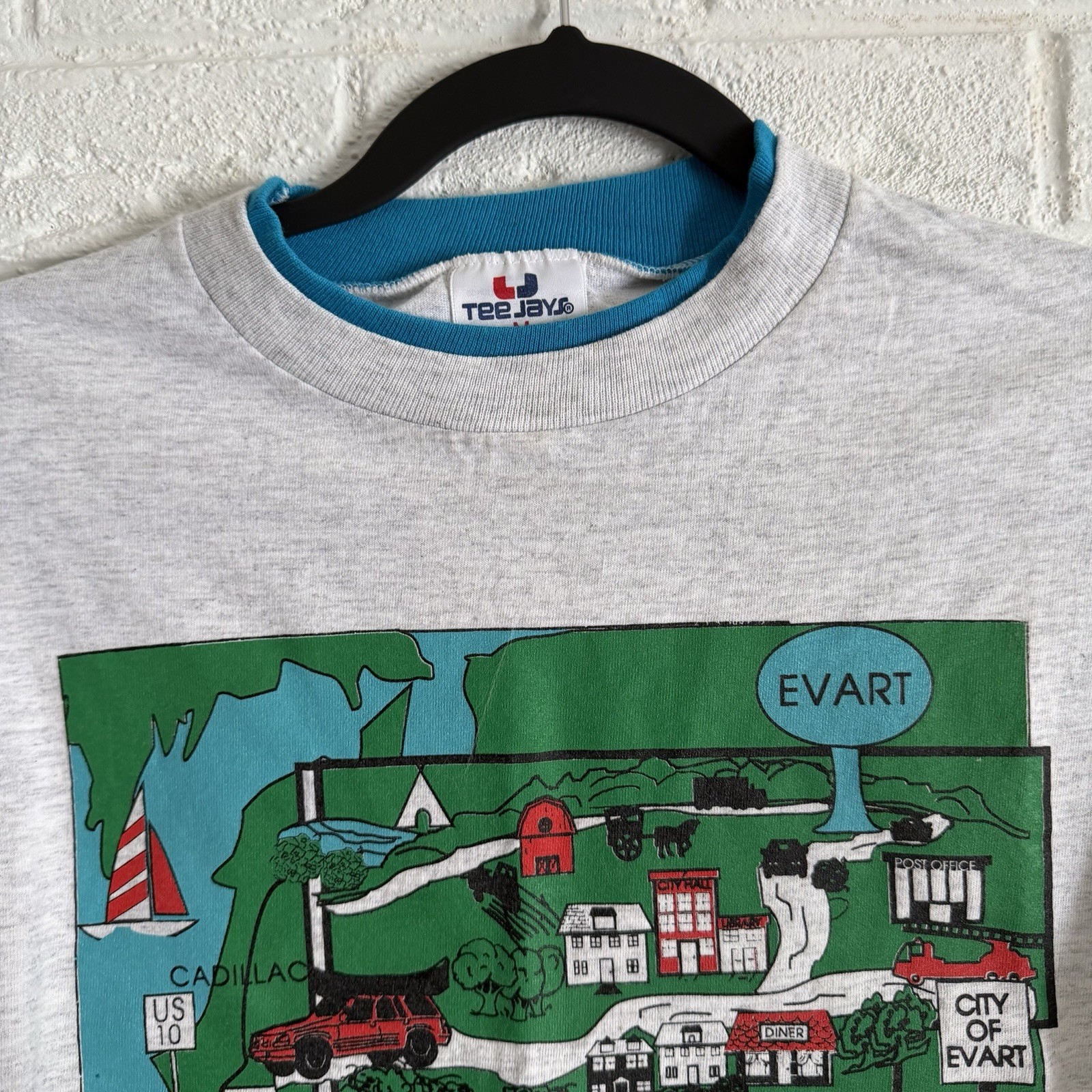 VINTAGE TeeJays Single Stitch Map of Evart Michigan with Landmarks Size Medium gallery