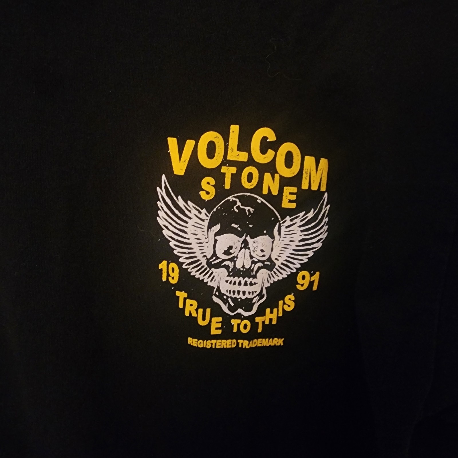 Volcom Stone Skull w/ Wings True to This - Black and Gold Tee Size L gallery