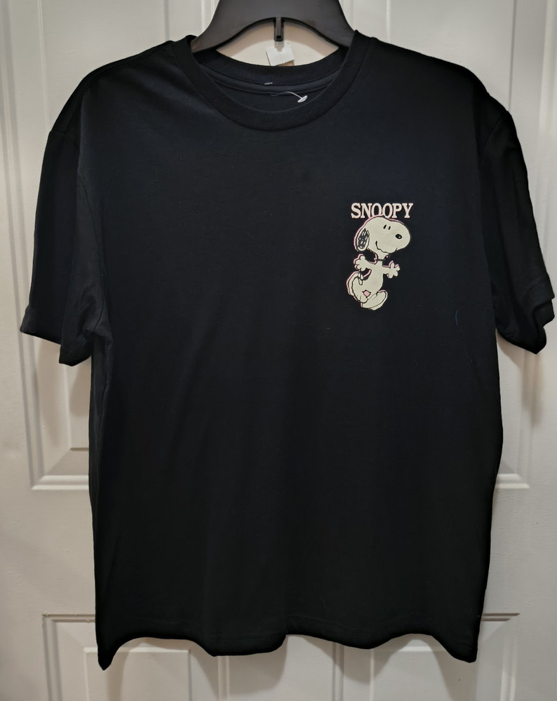 Peanuts Unisex Adults M Black Crew Neck Short Sleeve Graphic T-Shirt Snoopy