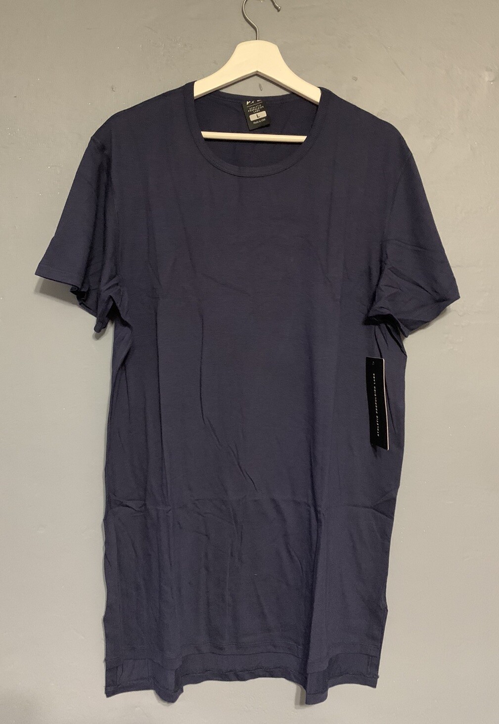 APL Men's Sz Large Navy The Perfect Tee Short Sleeve T-Shirt gallery