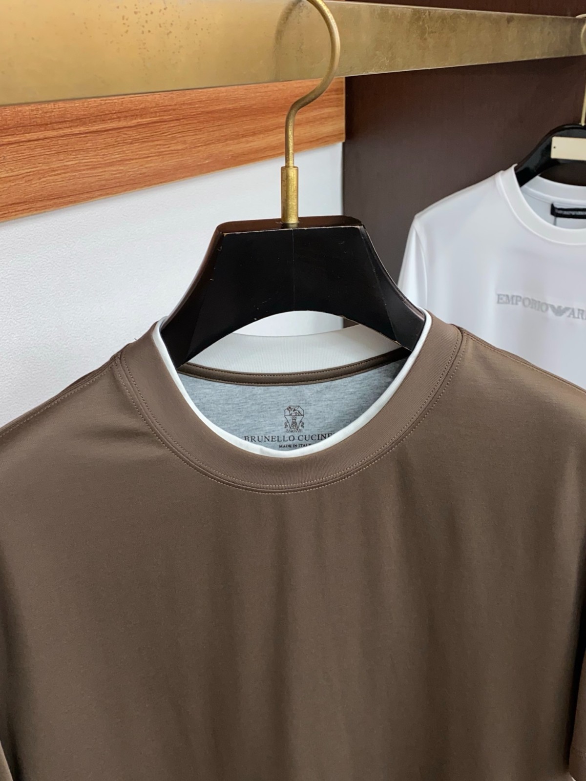 Brunello Cucinelli Men's Classic Fashion Silky Short-Sleeve T-Shirt XL gallery