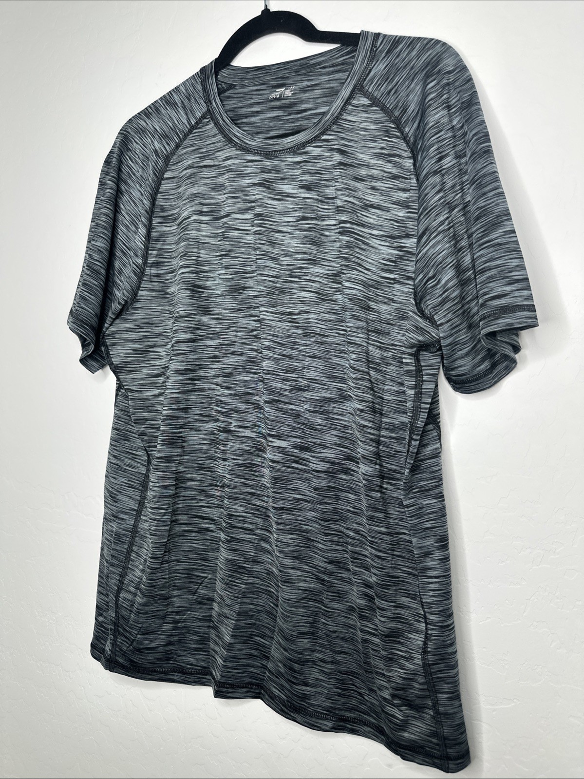 Z by Zella Grey and Black Knitted Mens T Shirt Medium Lightweight Athletic Golf gallery