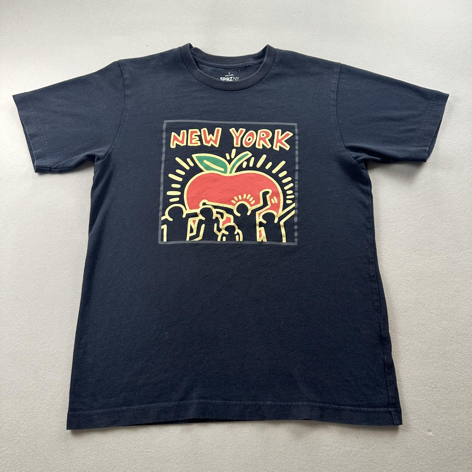 Uniqlo Keith Haring New York T-Shirt Mens Small Black Big Apple Pop Art SPRZ NY gallery