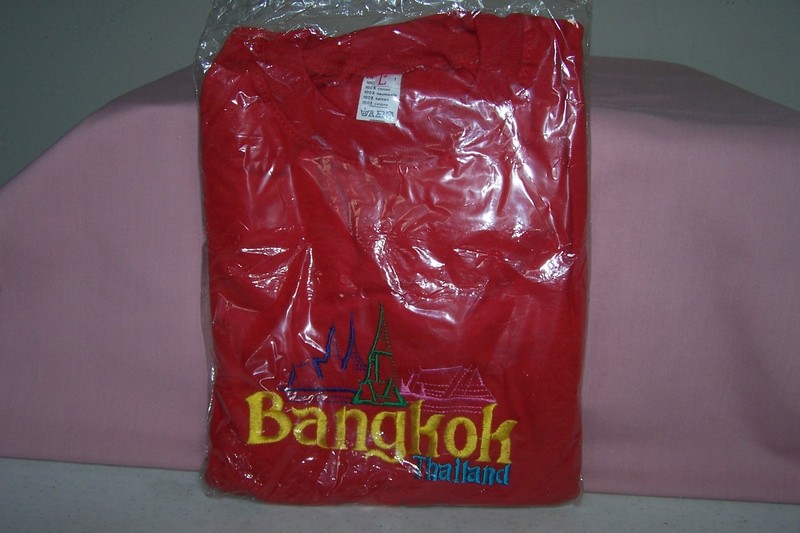 Bangkok Thailand Kids T-Shirt Red Size: Large 100% Cotton NEW in Pack