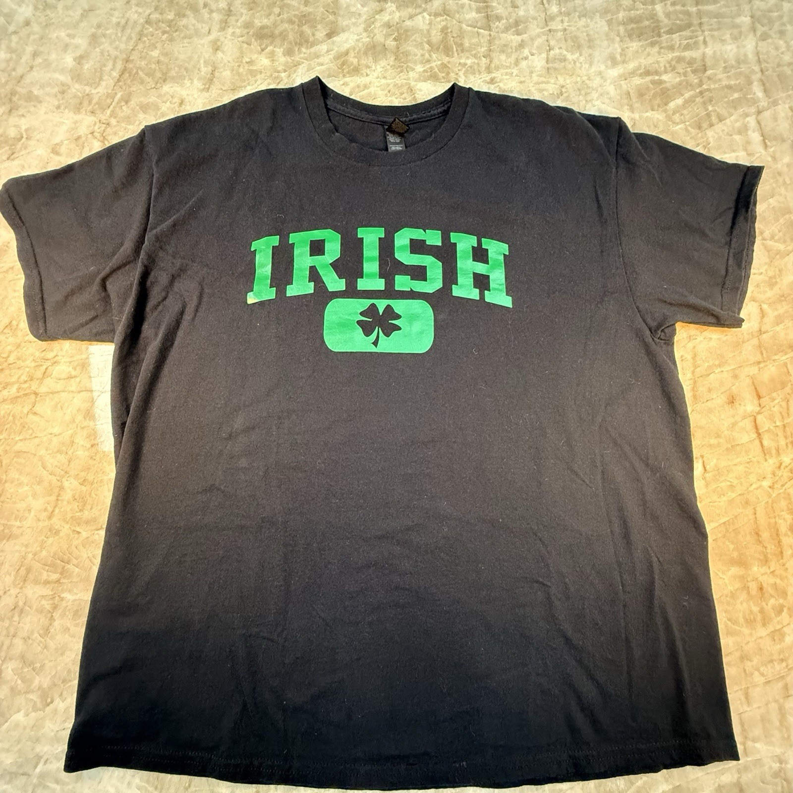 Gildan Ultra Cotton Black Irish Shamrock Graphic Tee Men L Short Sleeve Crew gallery