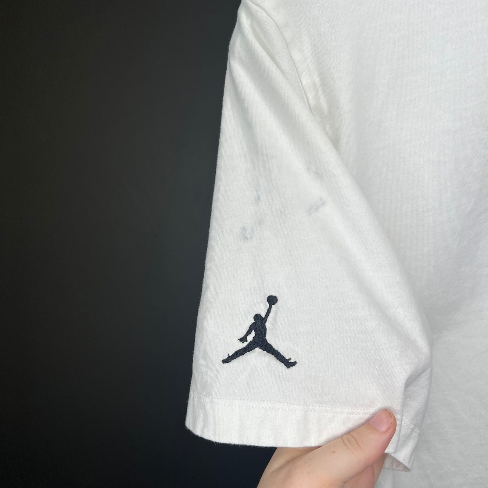 Air Jordan T-Shirt - Size Large gallery