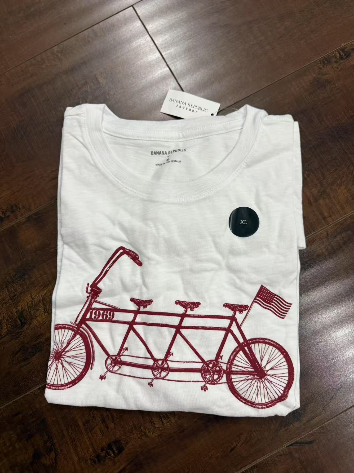 Banana Republic Men's Short Sleeve Graphic Tee T-Shirt NEW S M L XL XXL gallery