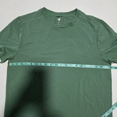 Trajectory Men’s olive green Gorgeous Performance T-shirt, size M.