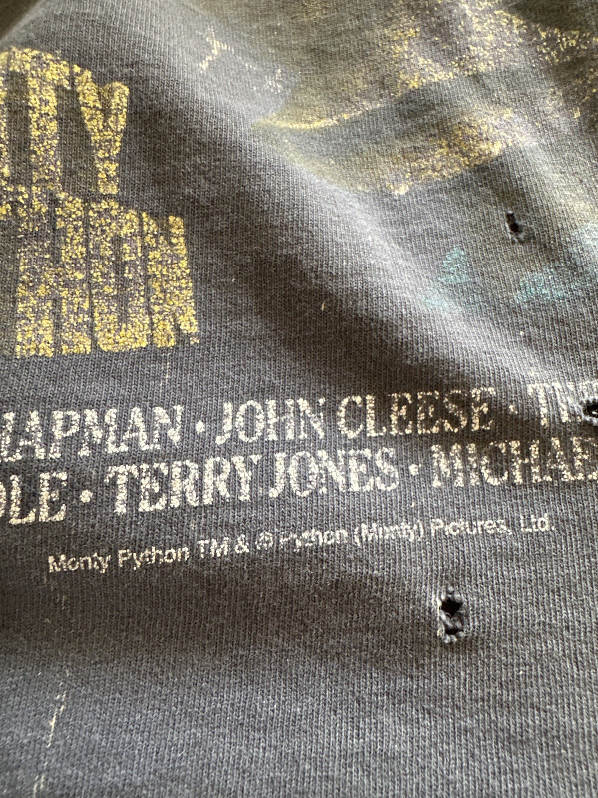 1990s Vintage Monty Python and The Holy Grail Movie Promo T-Shirt Large gallery