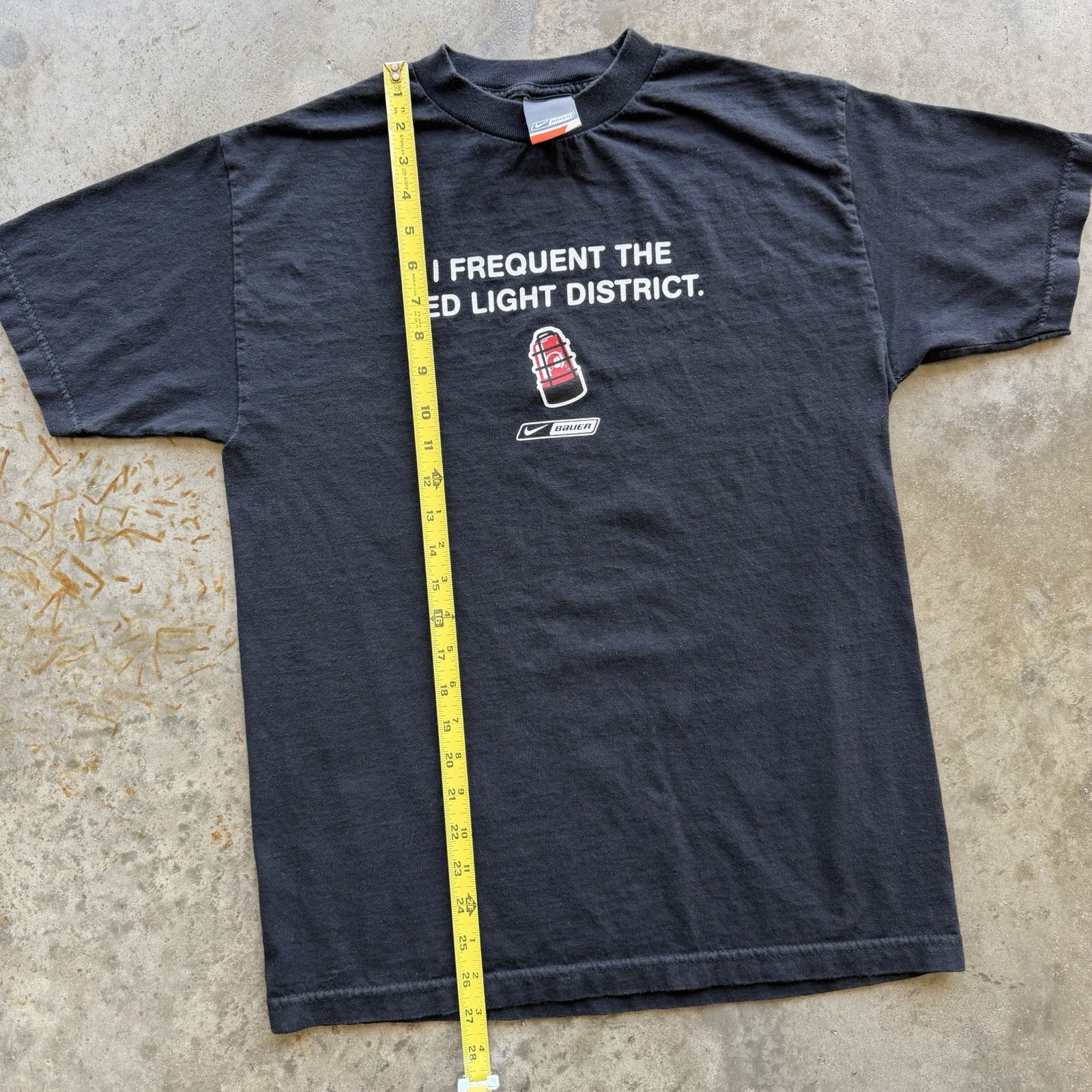 VTG Y2K Nike X Bauer “I Frequent The Red Light District” Funny Saying T-Shirt M gallery