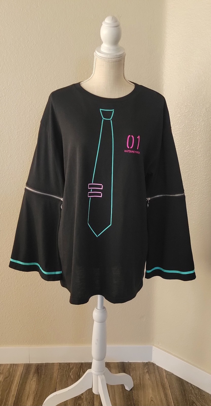 LISTEN FLAVOR Hatsune Miku 2-Way Zip Sleeve Oversized Top Black Free Size NWT gallery