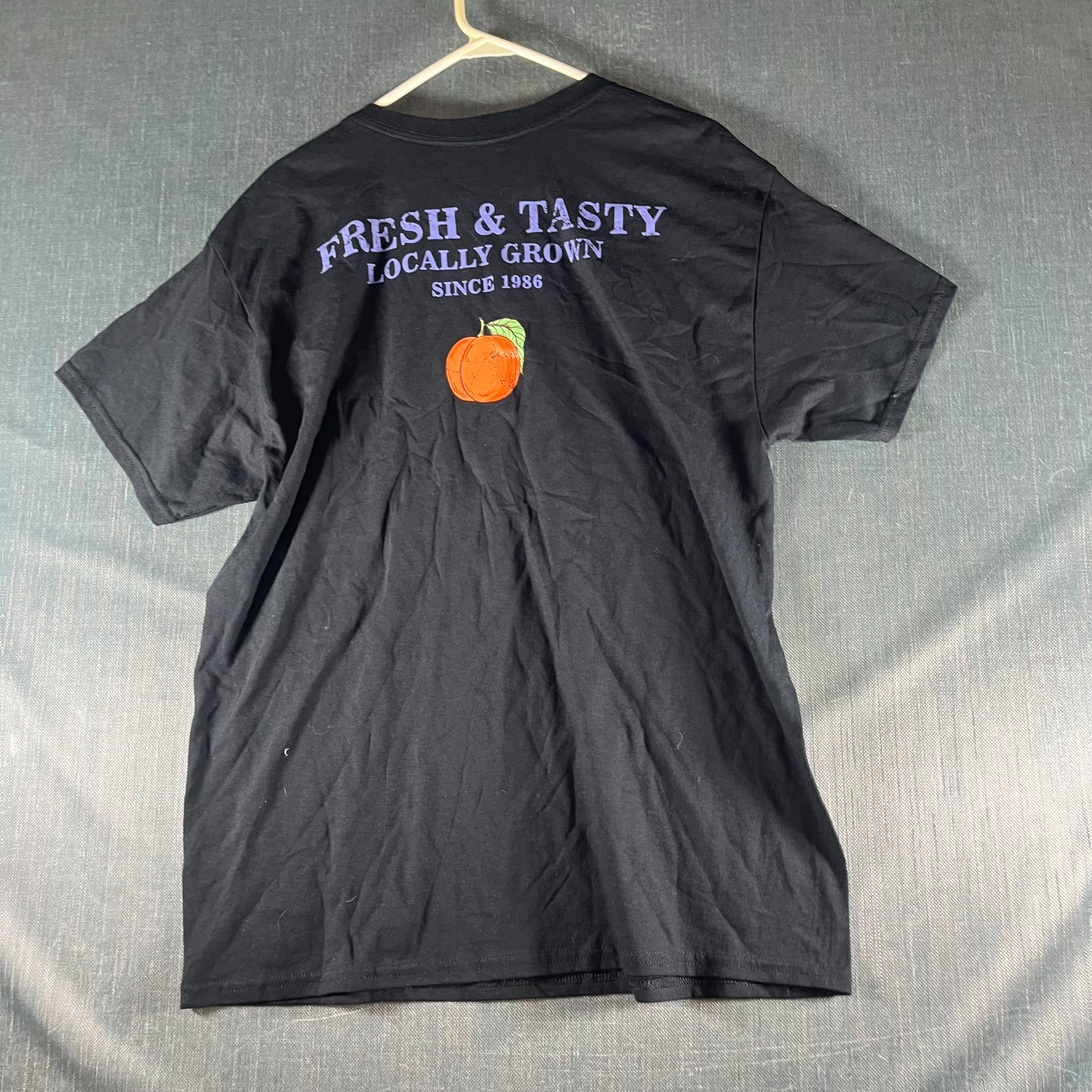 Goodie Two Sleeves Men's T-Shirt Size L Black Georgia Peach Graphic Funny Cotton gallery