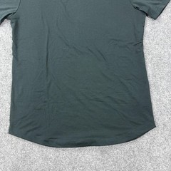 CUTS Shirt Mens Medium Black PYCA Pro Curve-Hem Stretch Crewneck Tee Casual