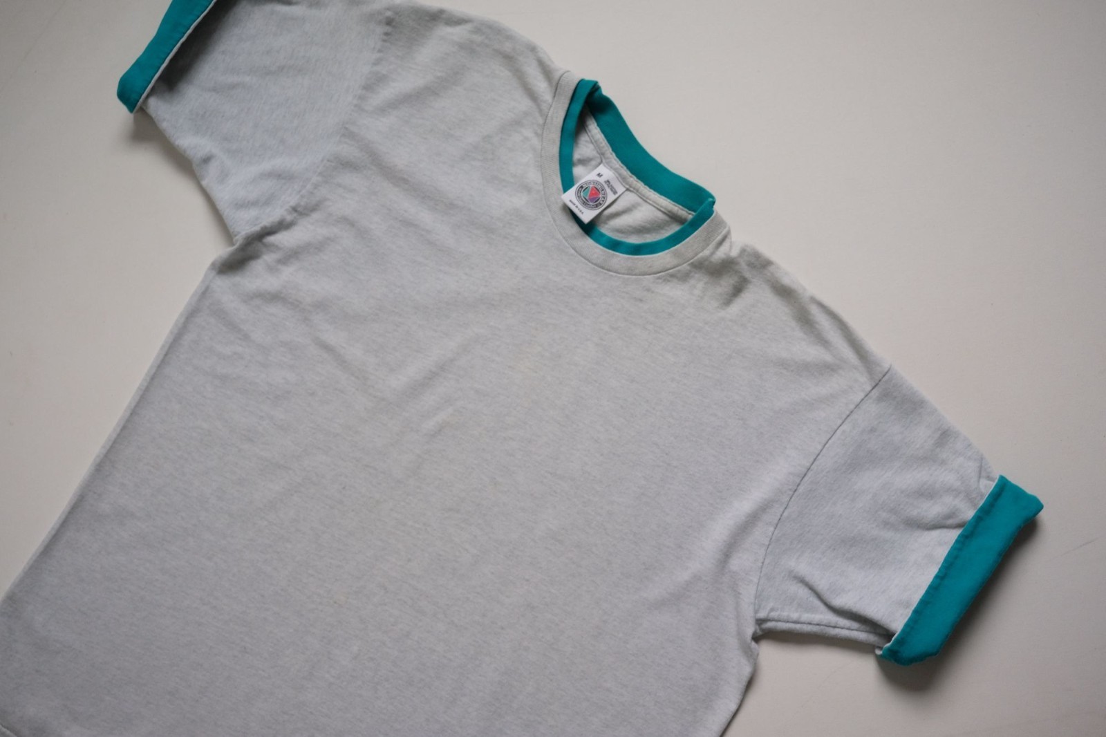 MUNSINGWEAR VTG 90s RETRO USA MADE BLANK REVERSIBLE SLEEVE GRAY T SHIRT SZ M gallery