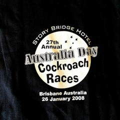 Story Bridge Hotel 27th Annual Cockroach Races Men’s L Tshirt Aus Day 2008 Gift