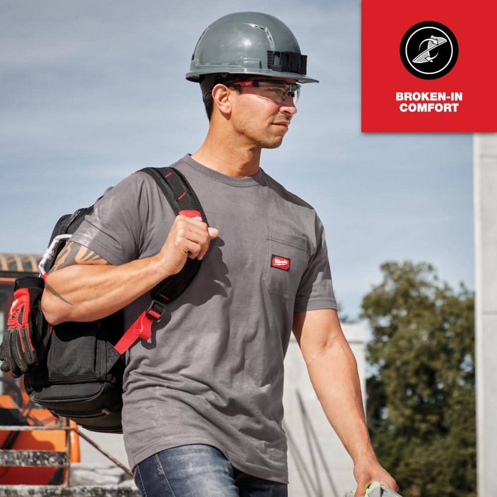 Milwaukee Men's Medium Gray GRIDIRON Cotton/Polyester Pocket T-Shirt gallery