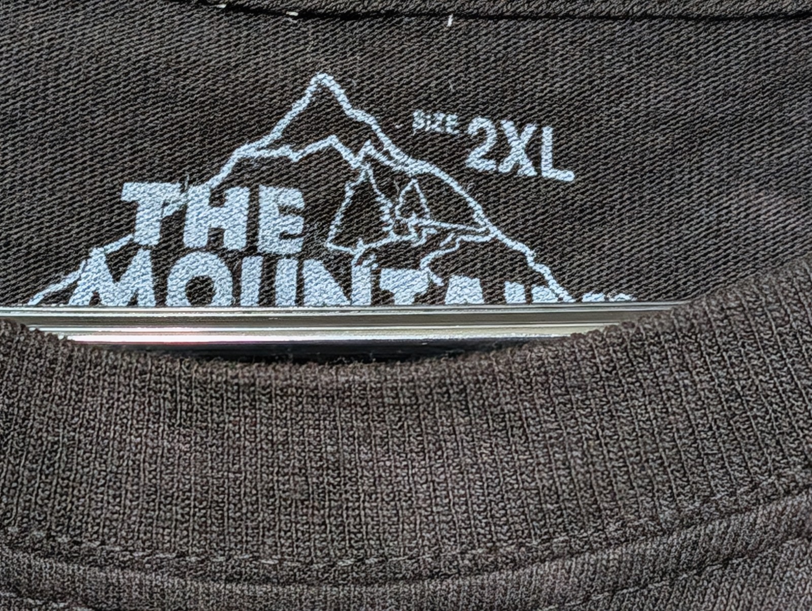 The Mountain Men's T-shirt Black Shark Week Retired Logo 2XL #1403 NWOT gallery