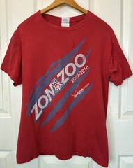 Vintage Arizona Wildcats Men’s Medium Shirt Red Zona Zoo Bear Down 2009 Faded