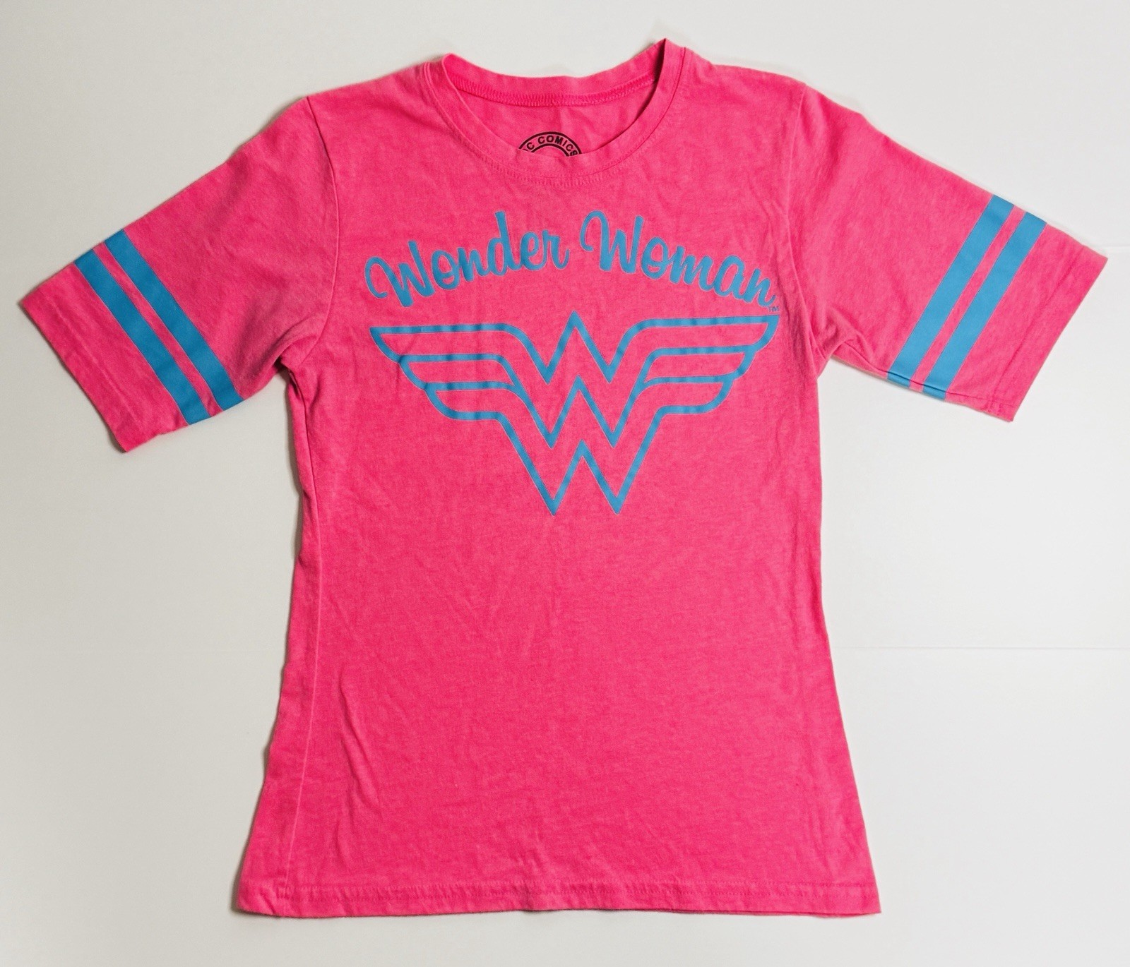 Wonder Woman Pink T-Shirt – Licensed DC Comics Juniors Size 14 - Woman M 7-9 New gallery