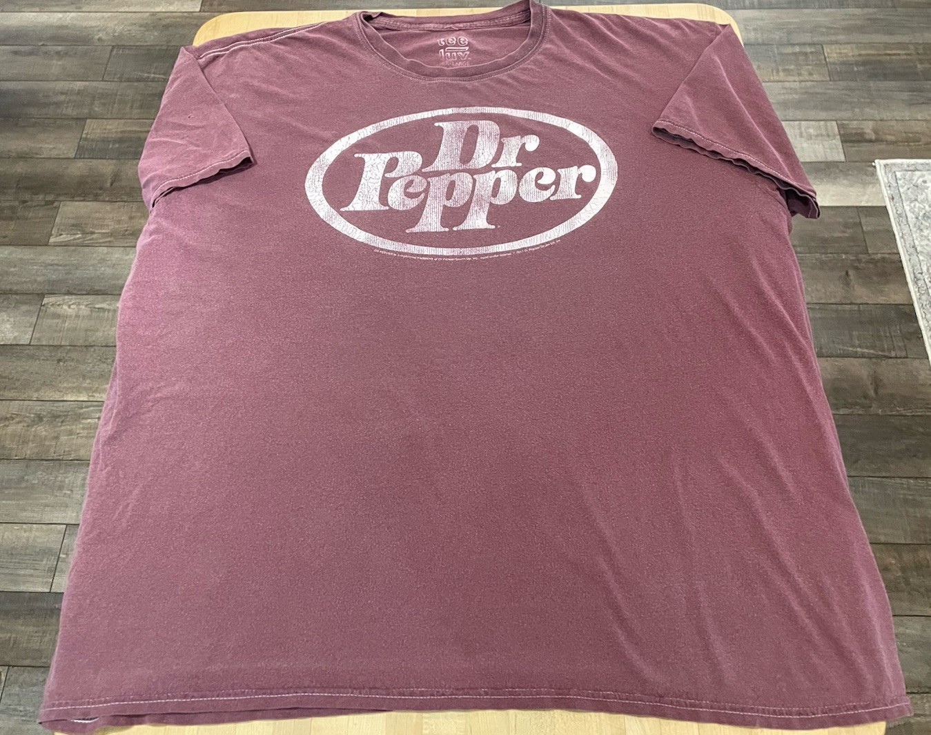 TEE LUV Dr. Pepper T-Shirt XXL Burgundy Distressed Logo Broken In Y2K Well Loved gallery