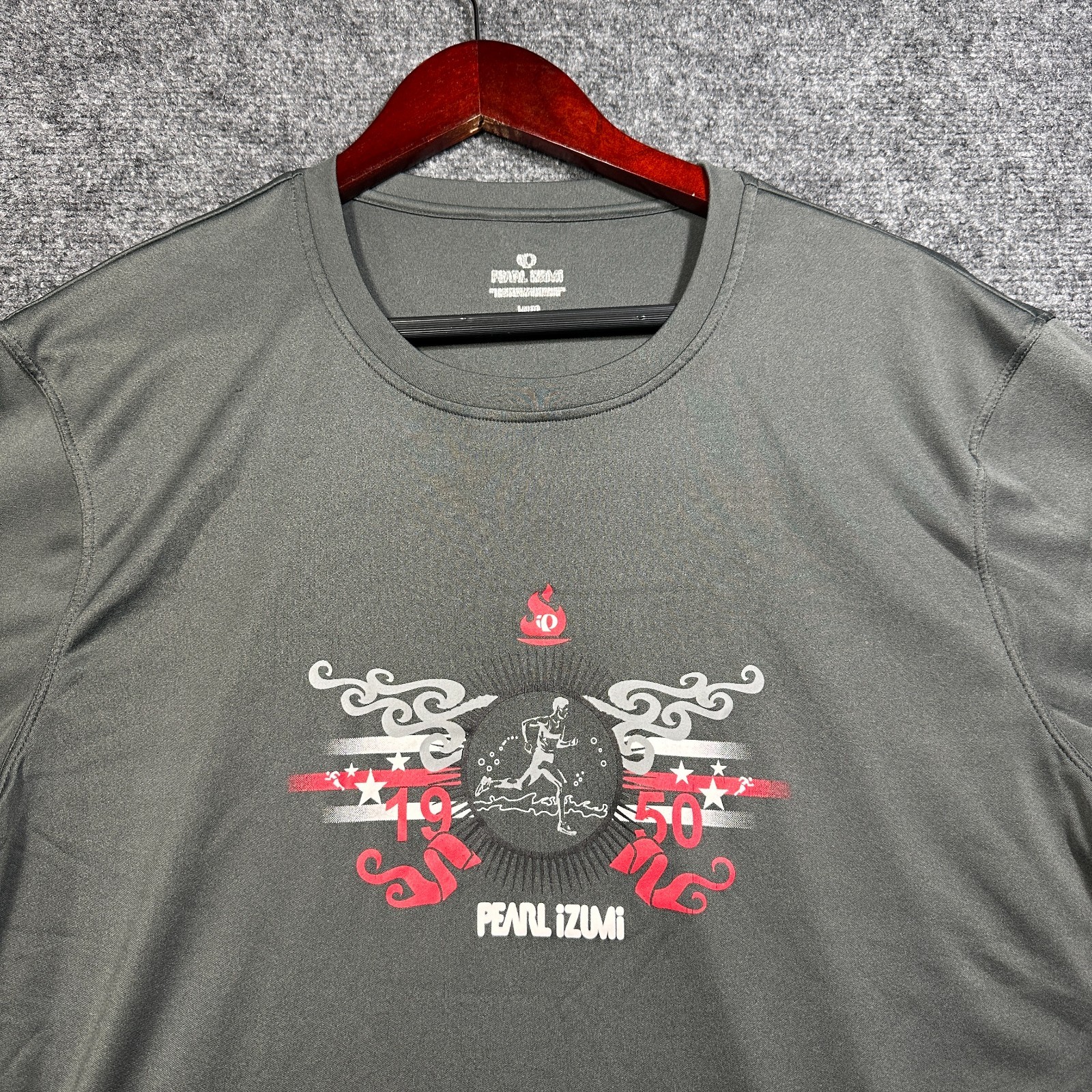 Pearl Izumi Tee Shirt Mens Large Gray 1950 Graphic Short Sleeve Crew Neck gallery
