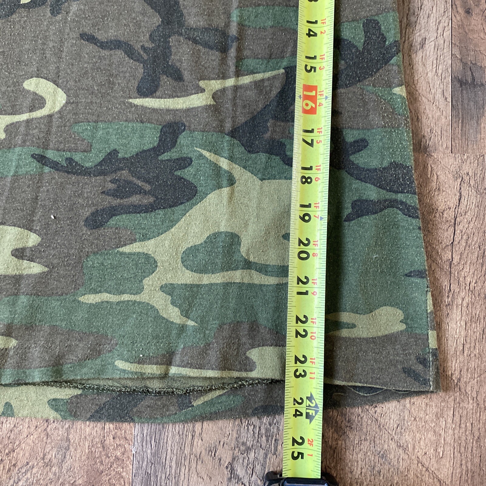 Vintage No Tag Single Stitch Camo Shirt Medium gallery