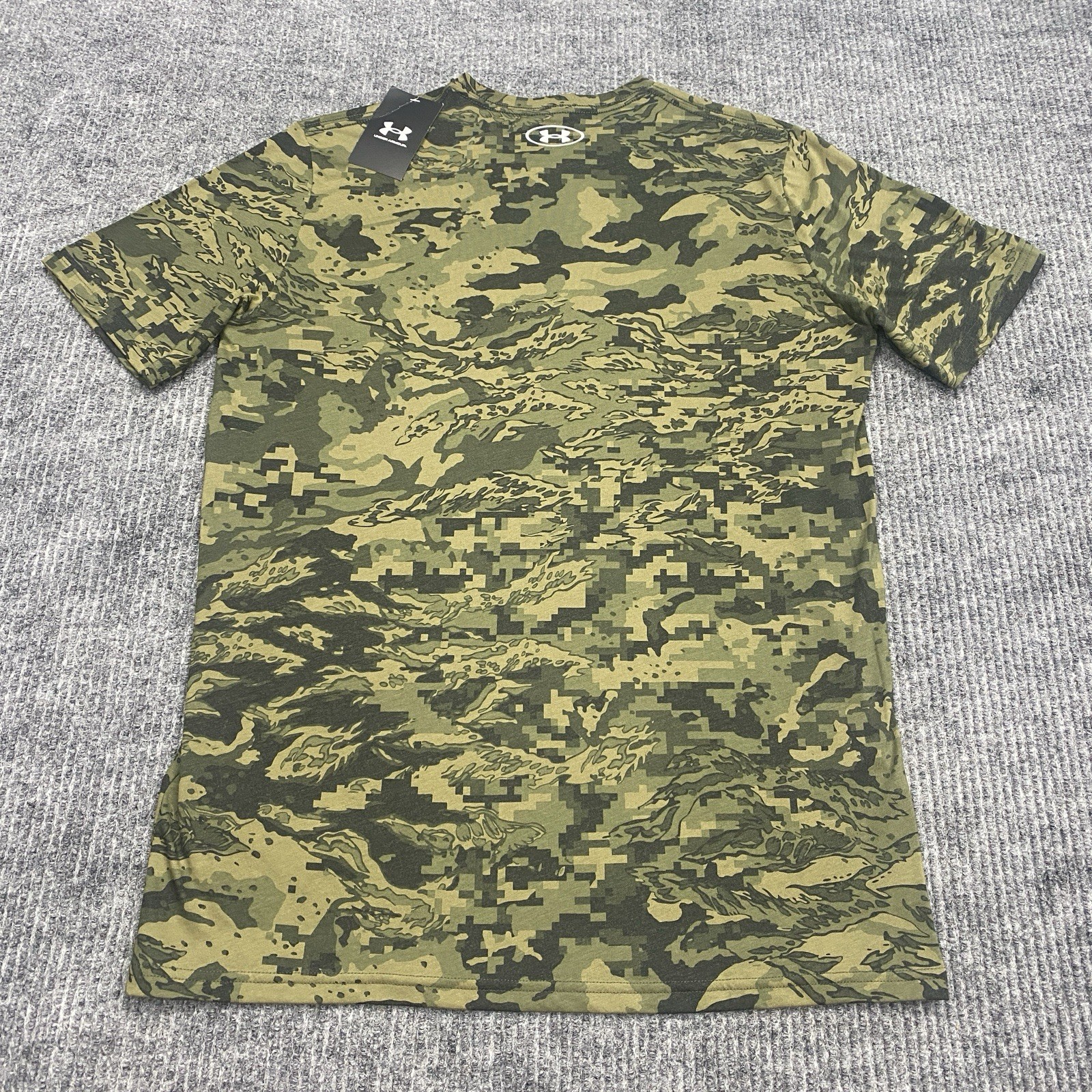 NWT Under Armour Camo Shirt Mens Medium Camouflage Green Short Sleeve Crew Neck gallery