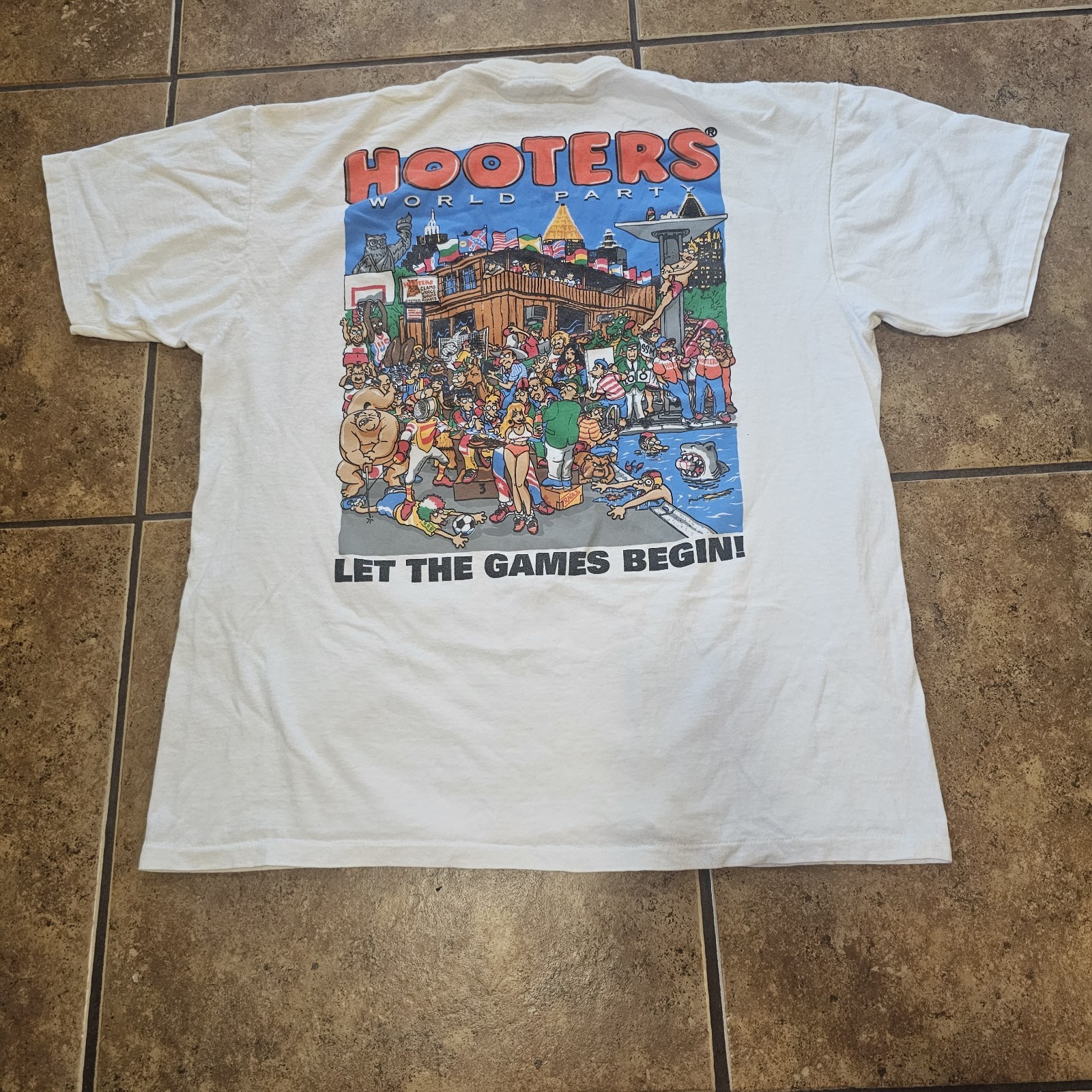 Vintage Hooters Tshirt World Party Atlanta Graphic Print Oneita Power T Size XL