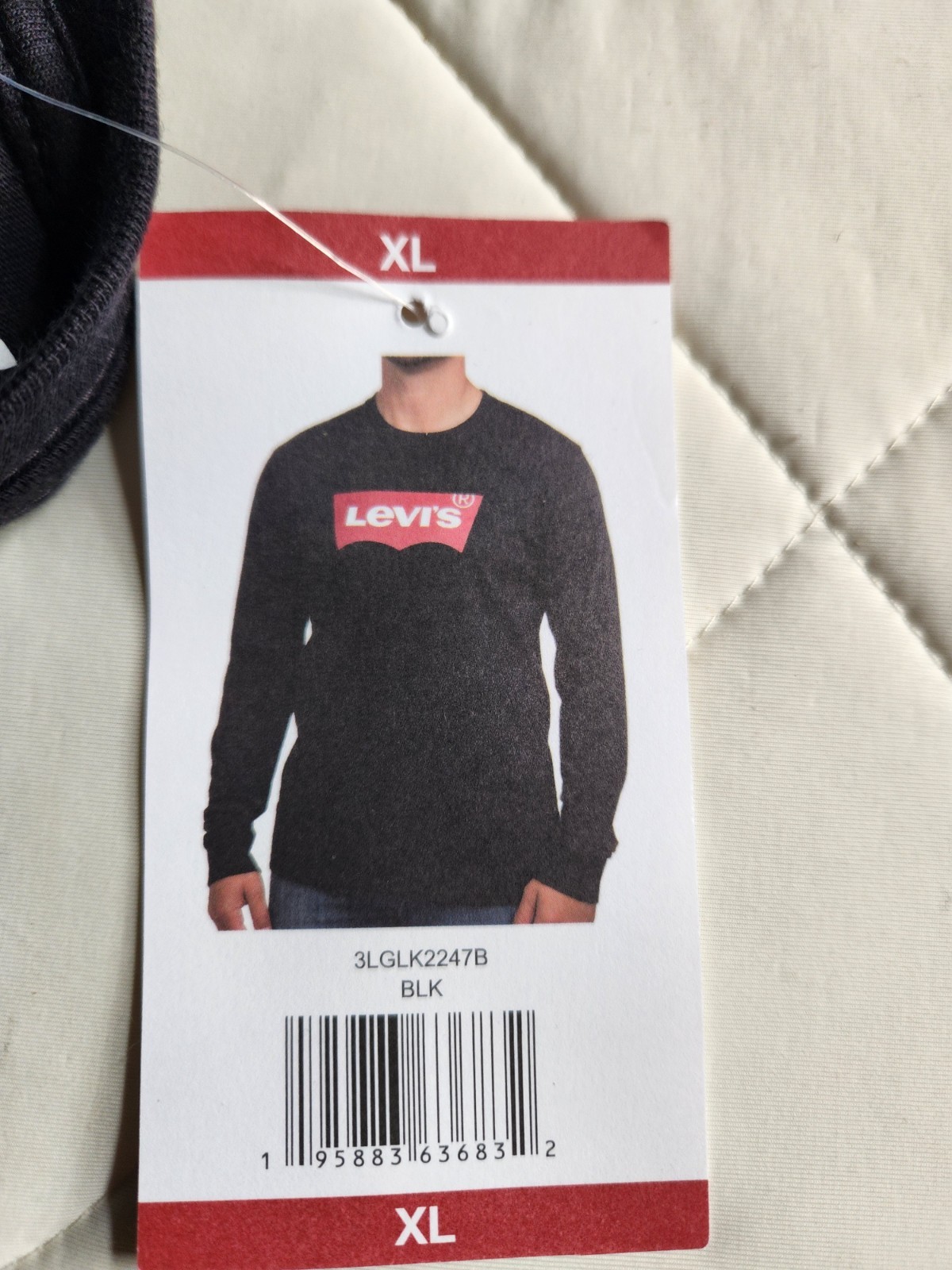Levi's Men's Black Long Sleeve Graphic Logo Crew Neck T-Shirt XL 3LGLK2247B gallery