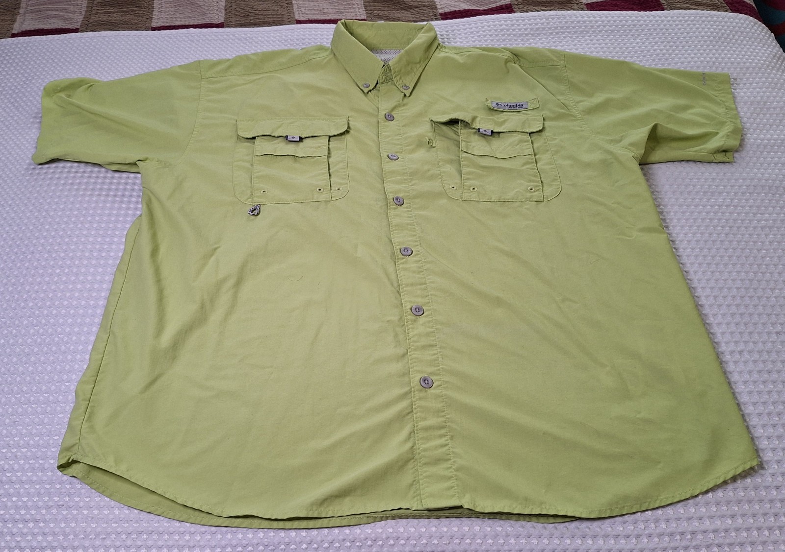 Columbia Lime Green Button Down Polyester Nylon Fishing Shirt Size L gallery