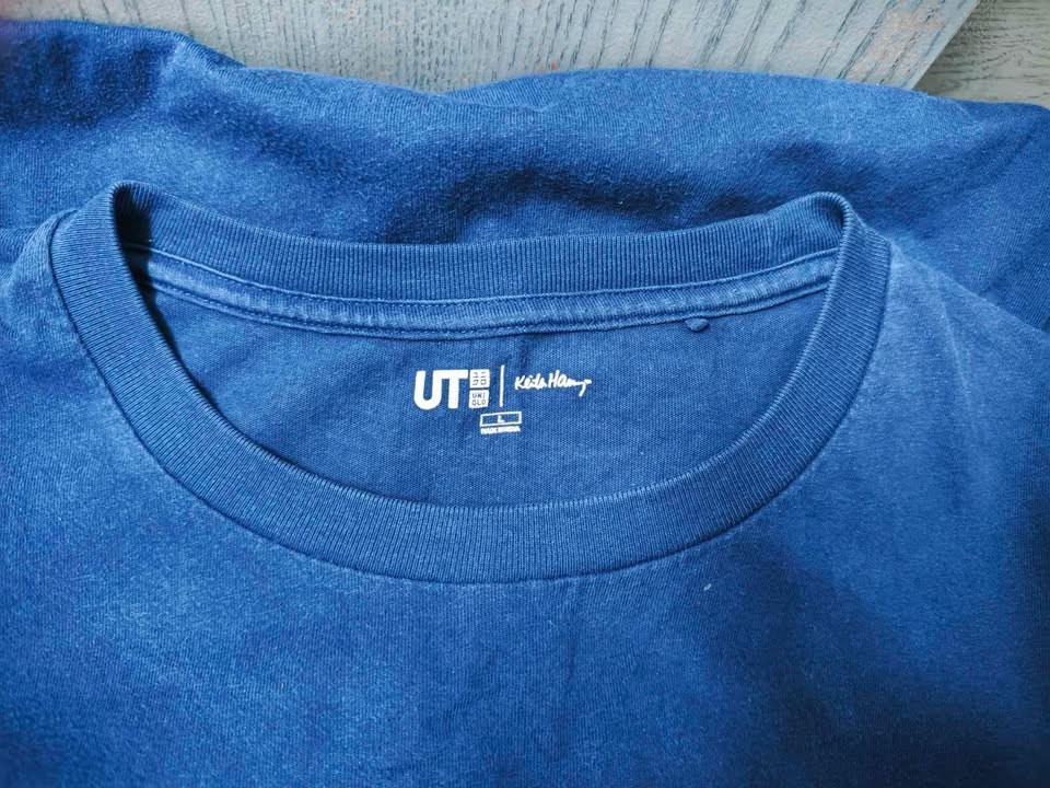Uniqlo x Keith Haring Pocket T-Shirt Blue Graphic Art Pop Culture Size L gallery