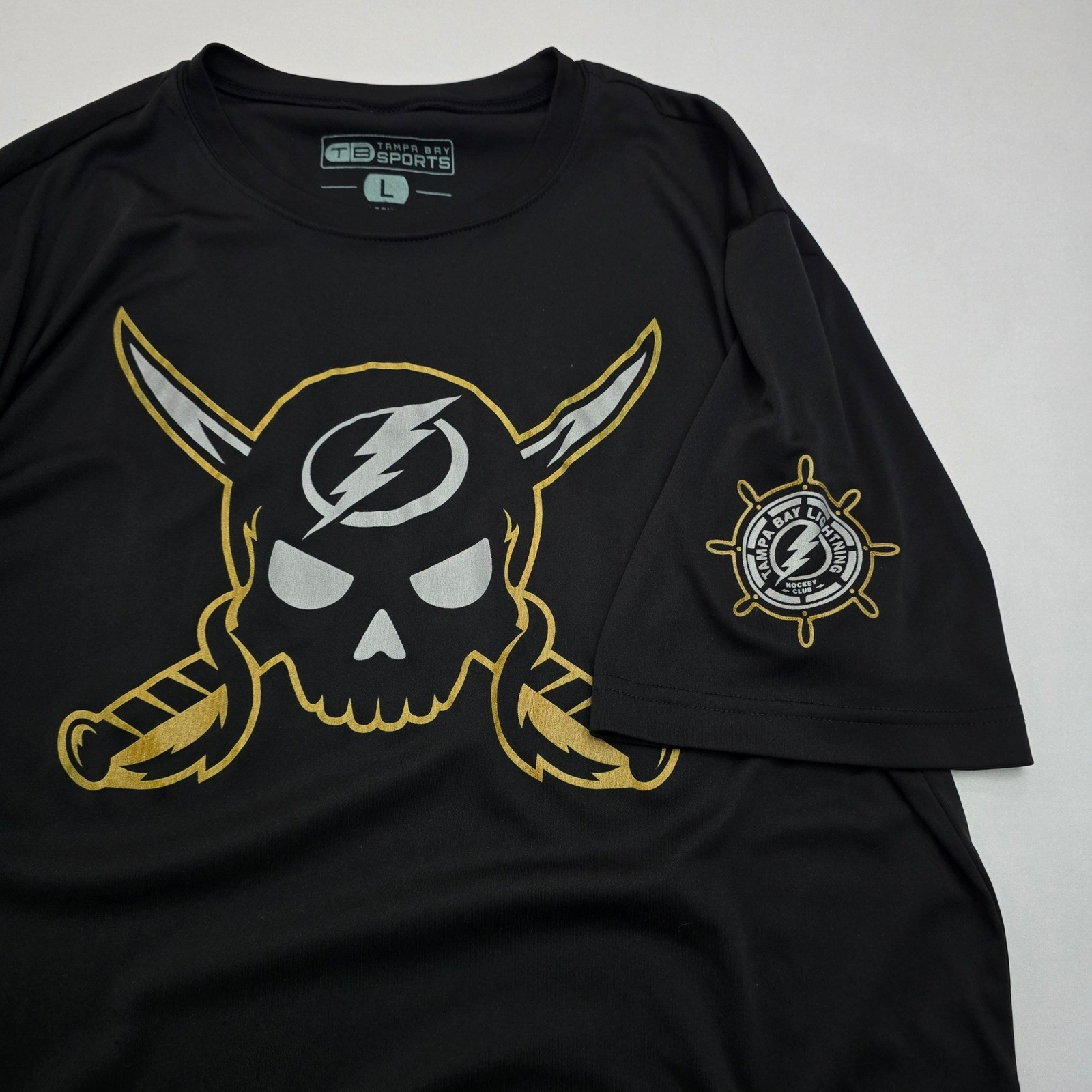 Tampa Bay Lightning TB Sports Gasparilla Skull Shirt Mens Large Black NHL Hockey gallery