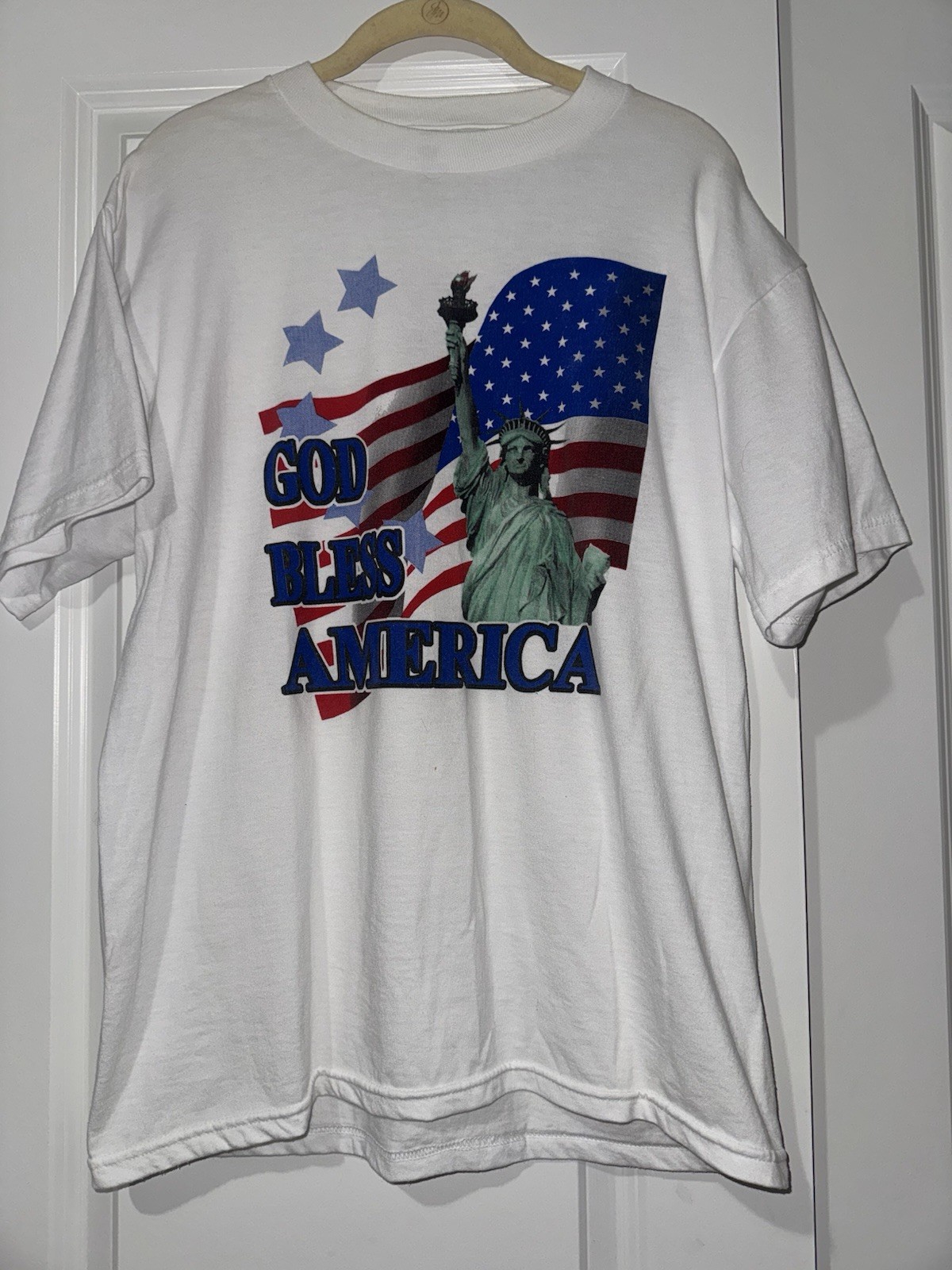 Vintage Patriotic God Bless America T-Shirt Medium