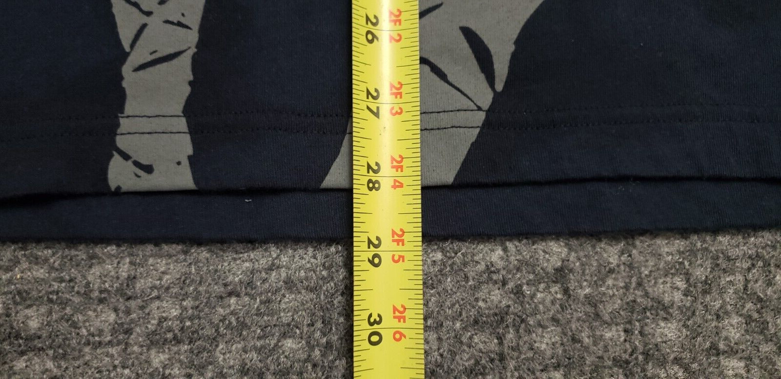 Uniqlo x Menya Musashi Men's XL Dark Blue T Shirt Samurai Ramen gallery