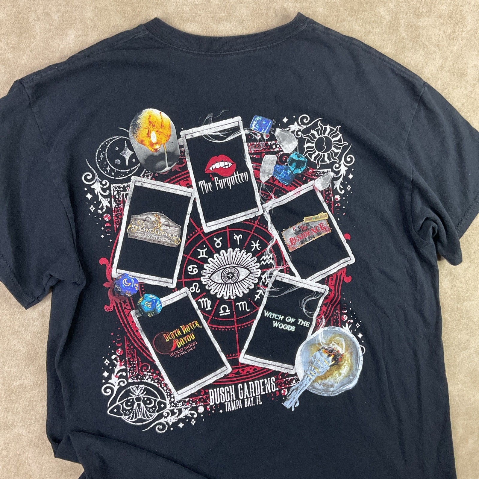 Busch Gardens Howl O Scream T-Shirt Sz L Halloween The Forgotten Graphic Tee