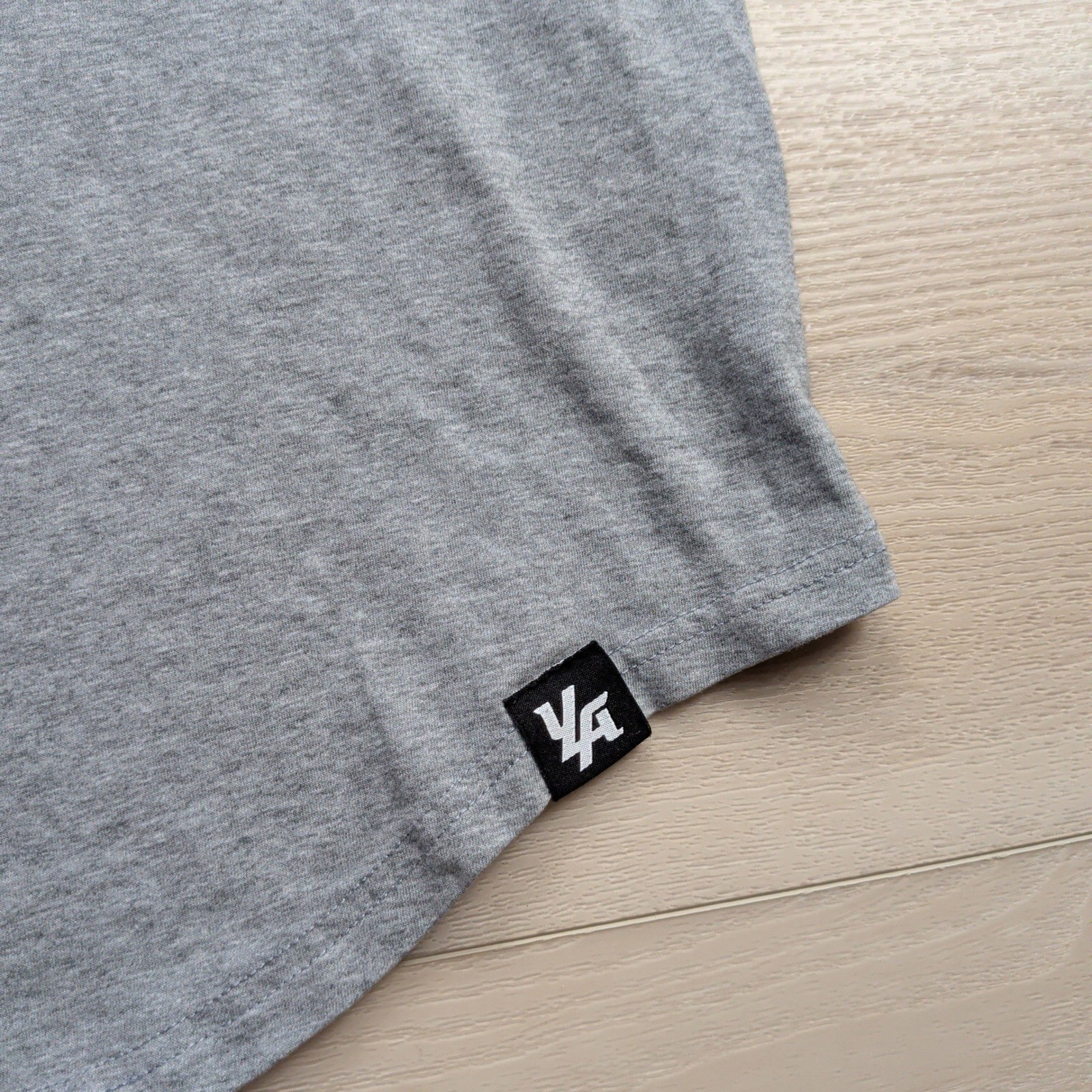YoungLA Perfect Tee T-Shirt Mens Large Gray Scallop Hem Athletic Athleisure 402 gallery