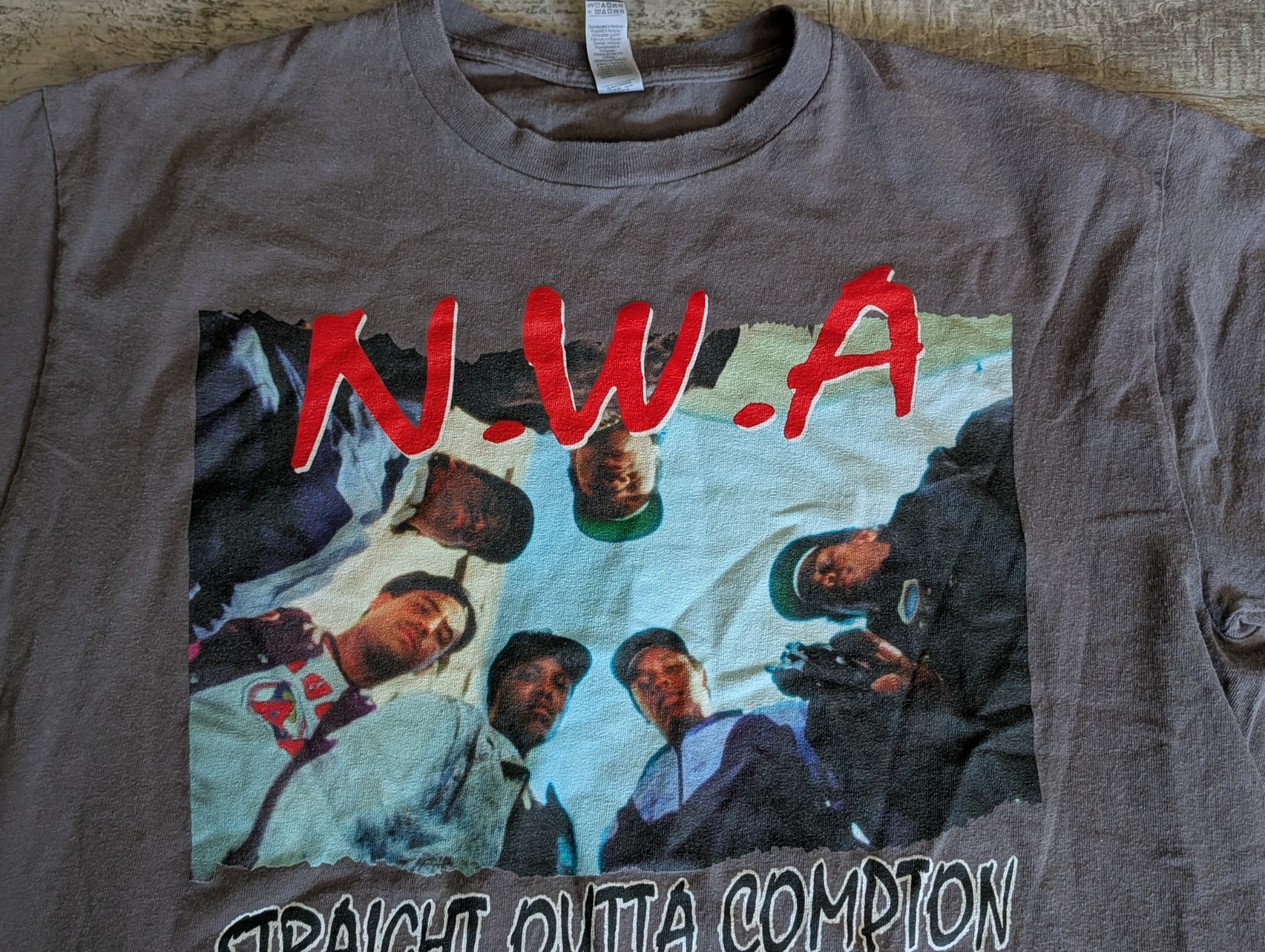 N.W.A. Straight Outta Compton Gray Hip Hop Tee Shirt Size L VGUC Group Photo Rap gallery