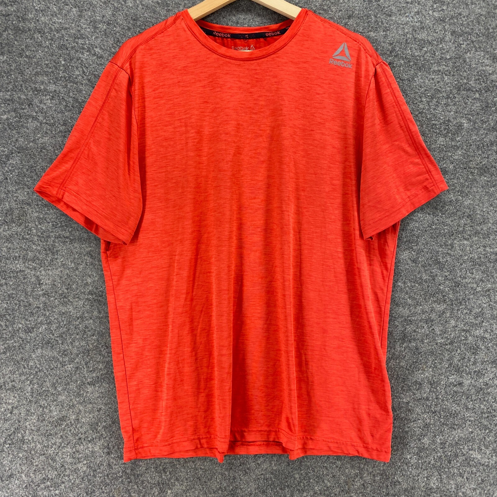 Reebok T-Shirt Men M Red Crew Neck Short Sleeve Pullover Regular Fit gallery